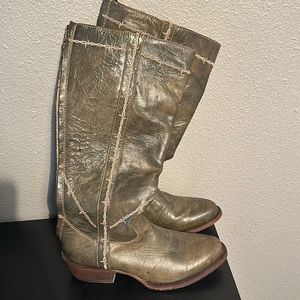 Women’s cowgirl boots
